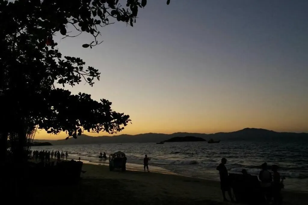 Otima Suite Para 2 Pessoas A 2 Quadras Da Praia Florianopolis